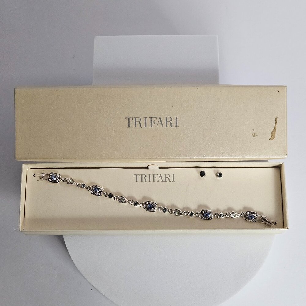 Vintage Style Trifari Bracelet & Stud Earrings Rare Gift Set Blue Stones 2000s
